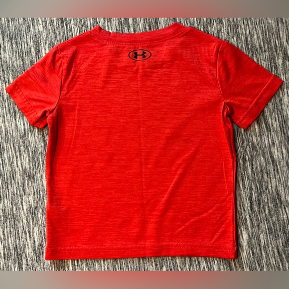 🩵Under Armor Tee - Size 2T - Picture 4 of 5